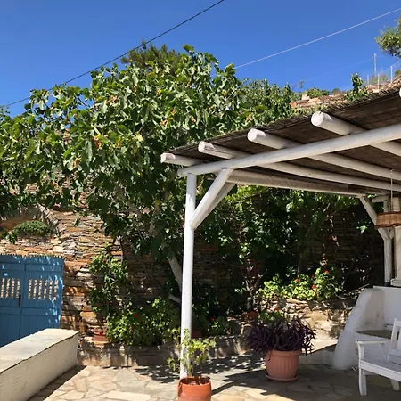 Thimari In Andros בית נופש